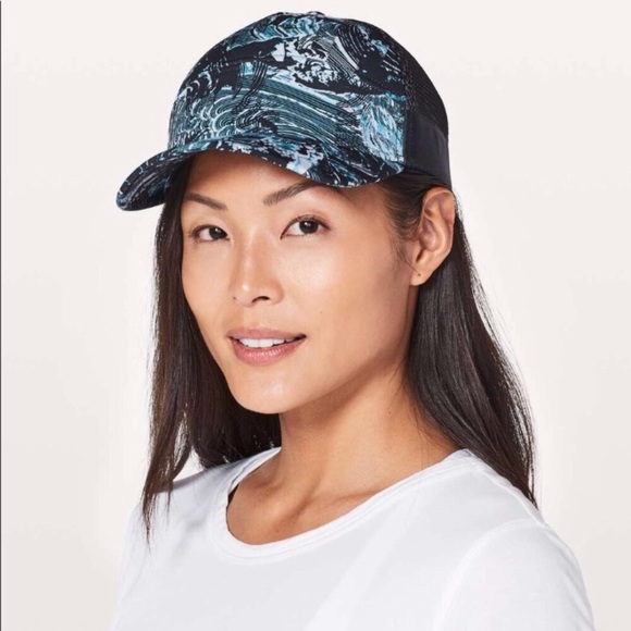 Lululemon Dash and Splash Cap Eternal Wave Black - Picture 1 of 8